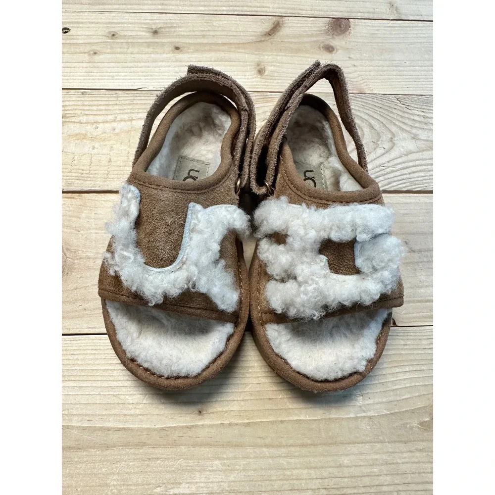 UGG Kids Brown Suede Sheepskin‎ Lined Sandals Toddler Size 7